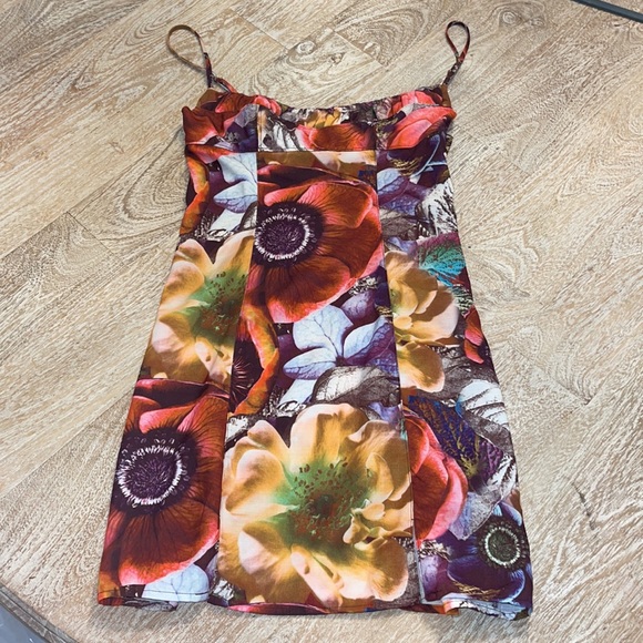 Urban Outfitters Lumi Floral Print Mini Dress Size Extra Small - Picture 4 of 6